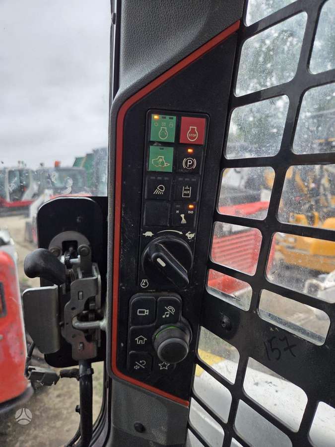 Bobcat T76, mini iekrāvēji