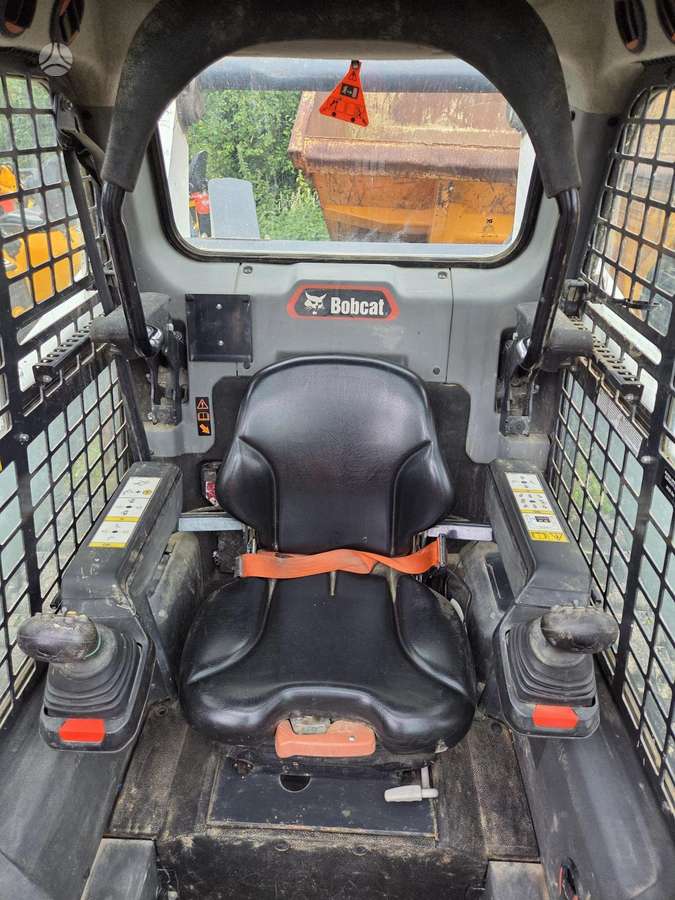 Bobcat T76, mini iekrāvēji