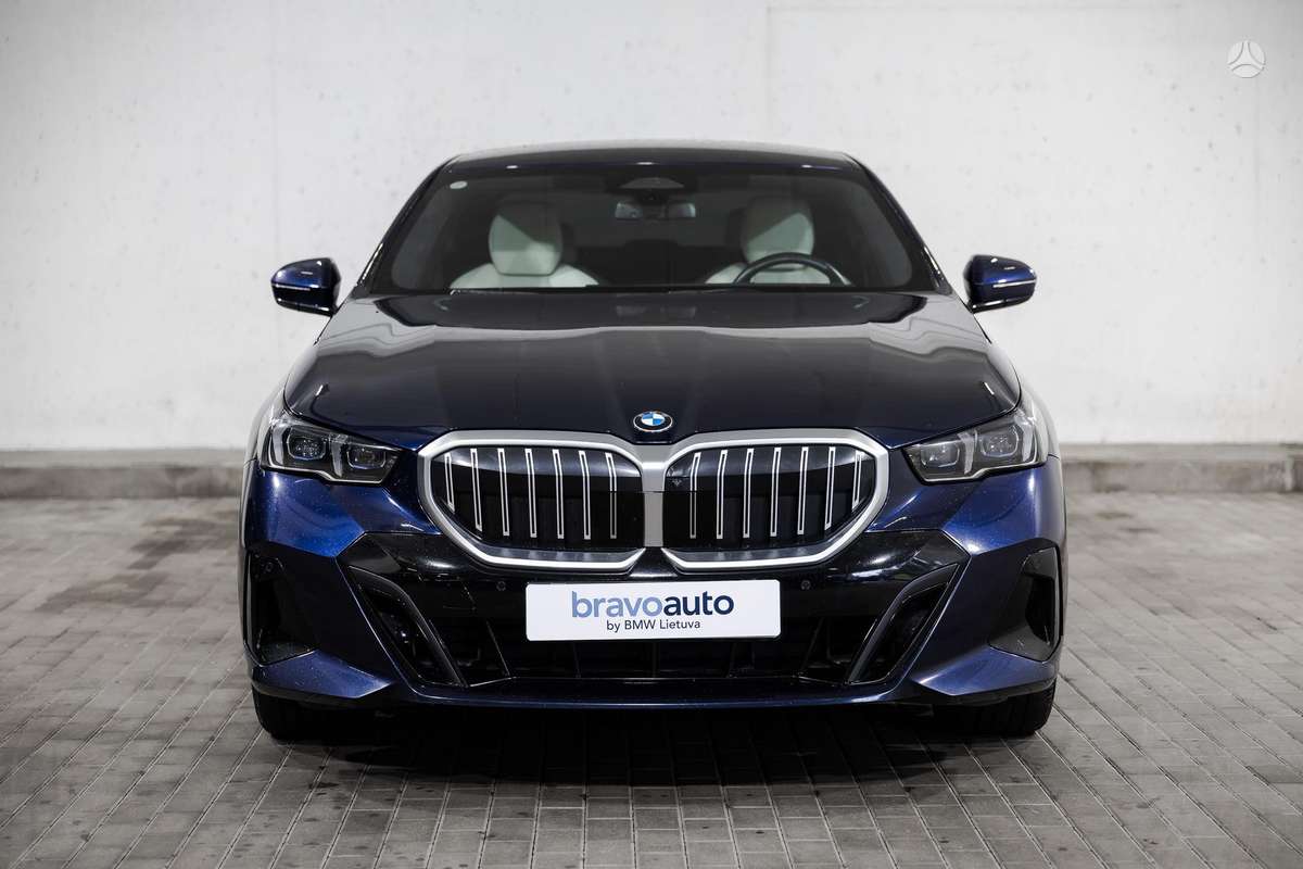 BMW 520, 2.0 l., Седан