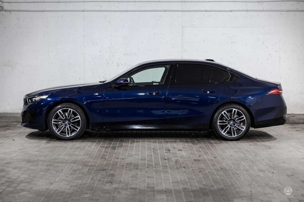 BMW 520, 2.0 l., Седан