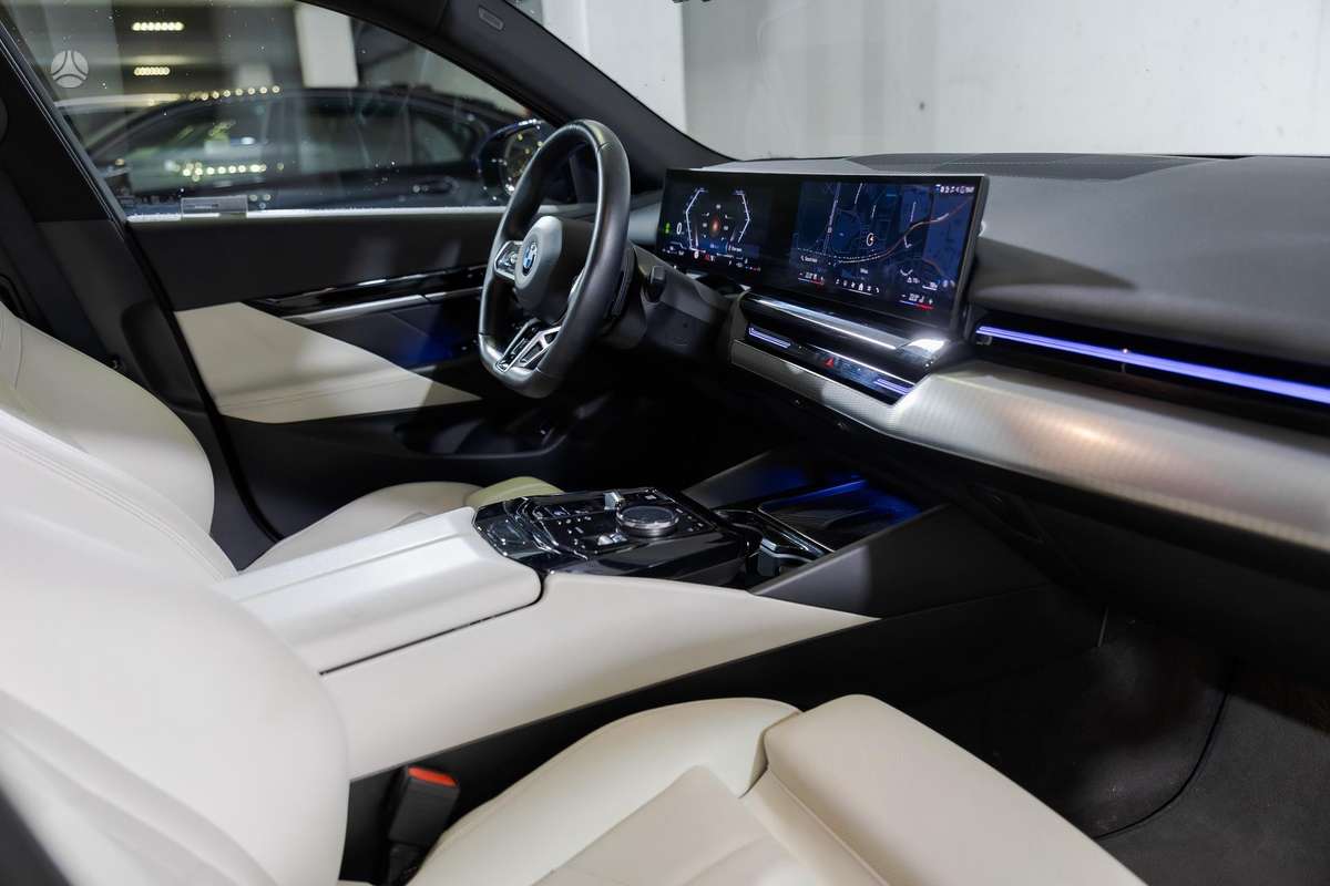 BMW 520, 2.0 l., Седан