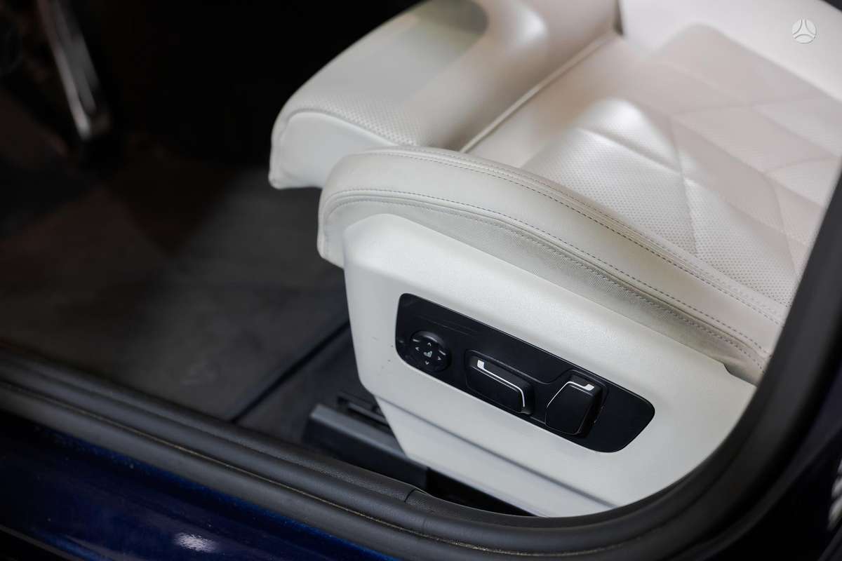 BMW 520, 2.0 l., Седан