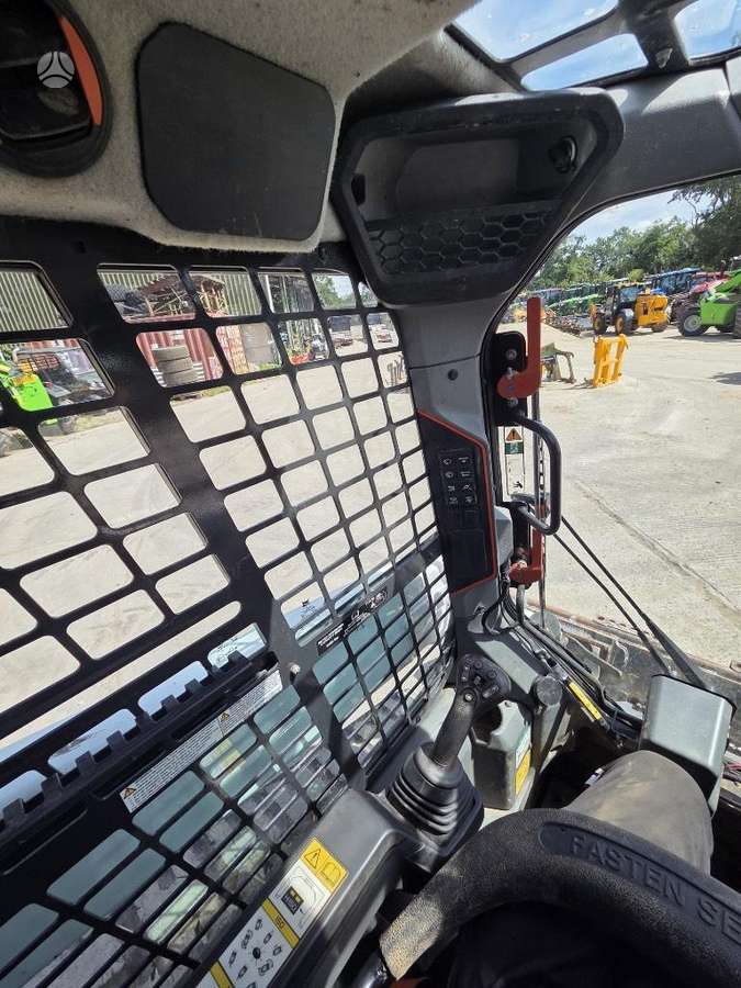 Bobcat T 66, mini loaders
