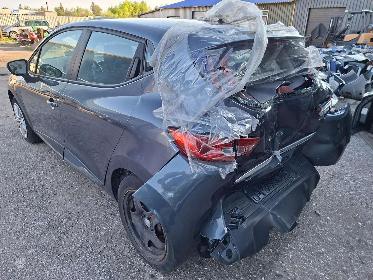 Renault Clio, 0.9 l., hatchback