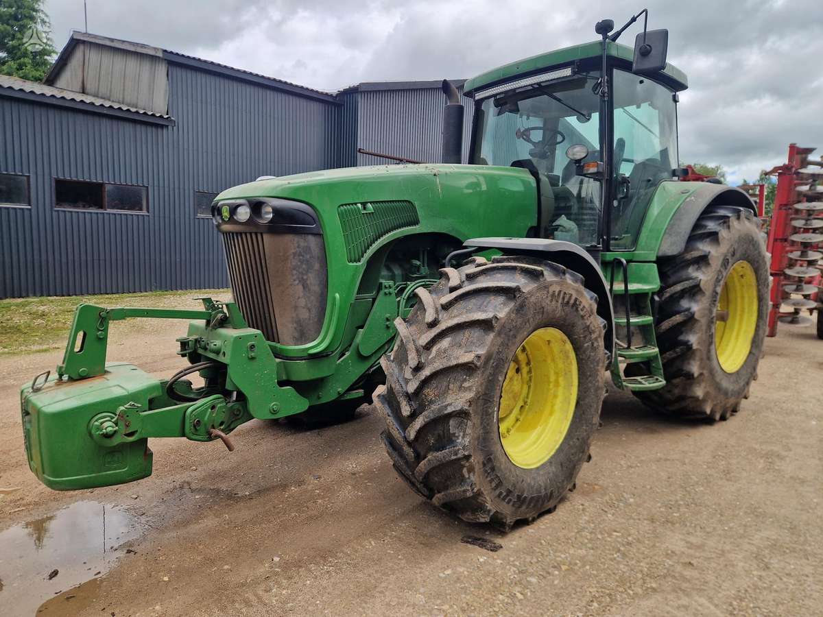 John Deere 8220, тракторы