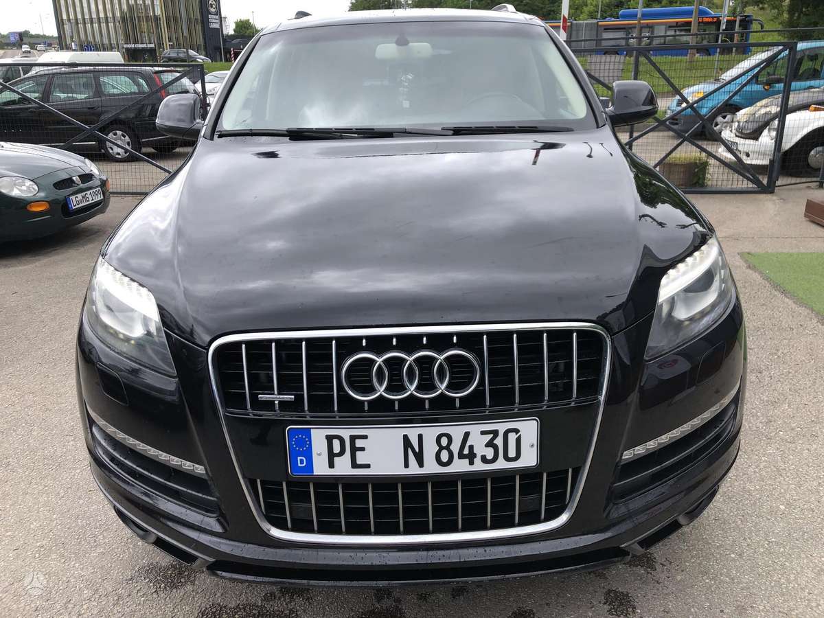 Audi Q7, 3.0 l., off-road / crossover