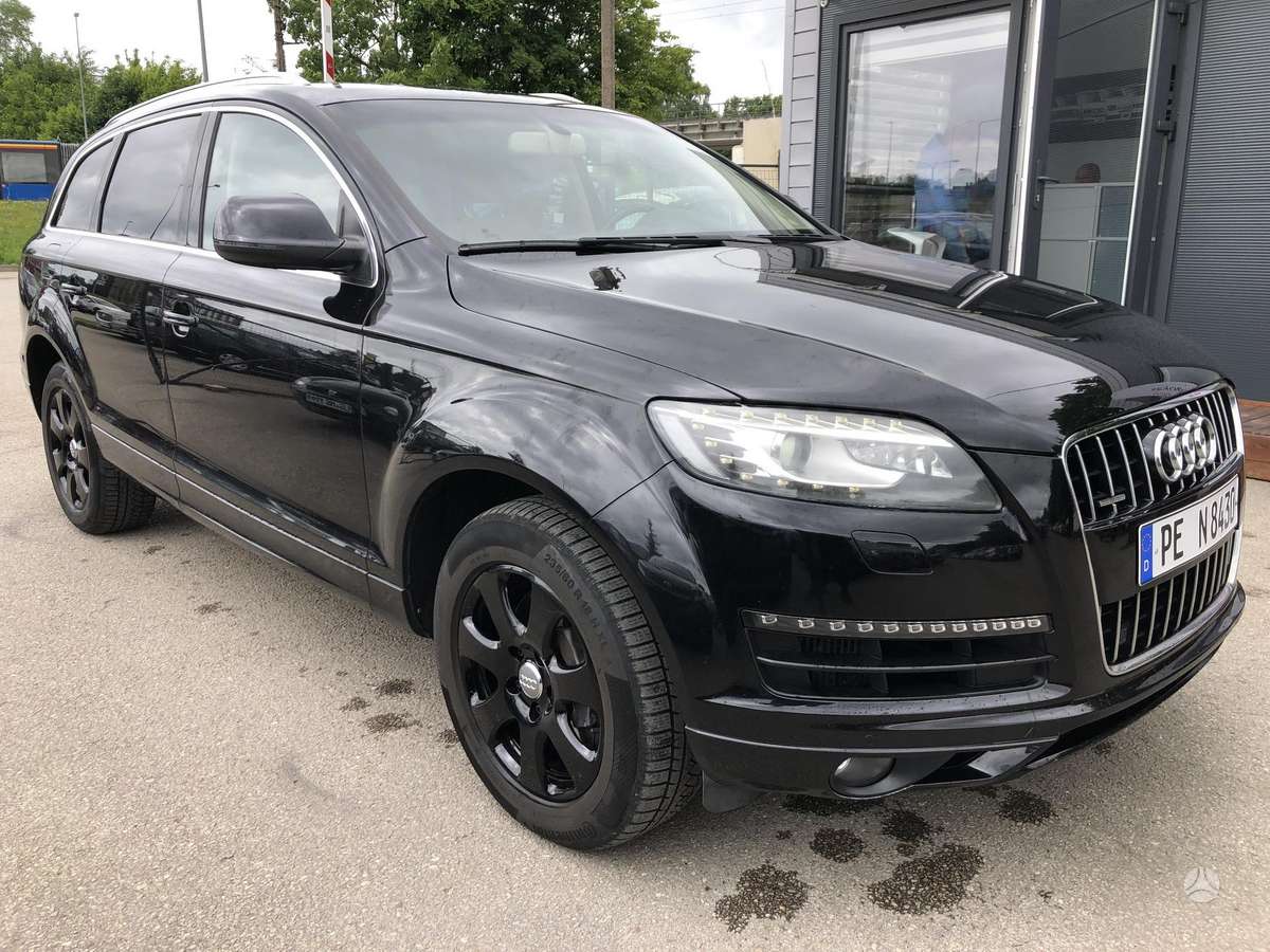 Audi Q7, 3.0 l., off-road / crossover
