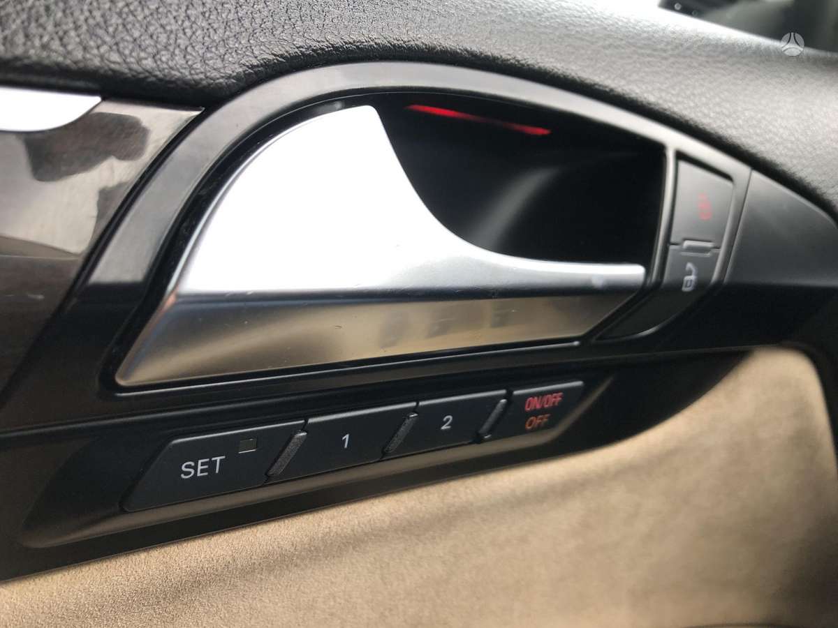 Audi Q7, 3.0 l., off-road / crossover