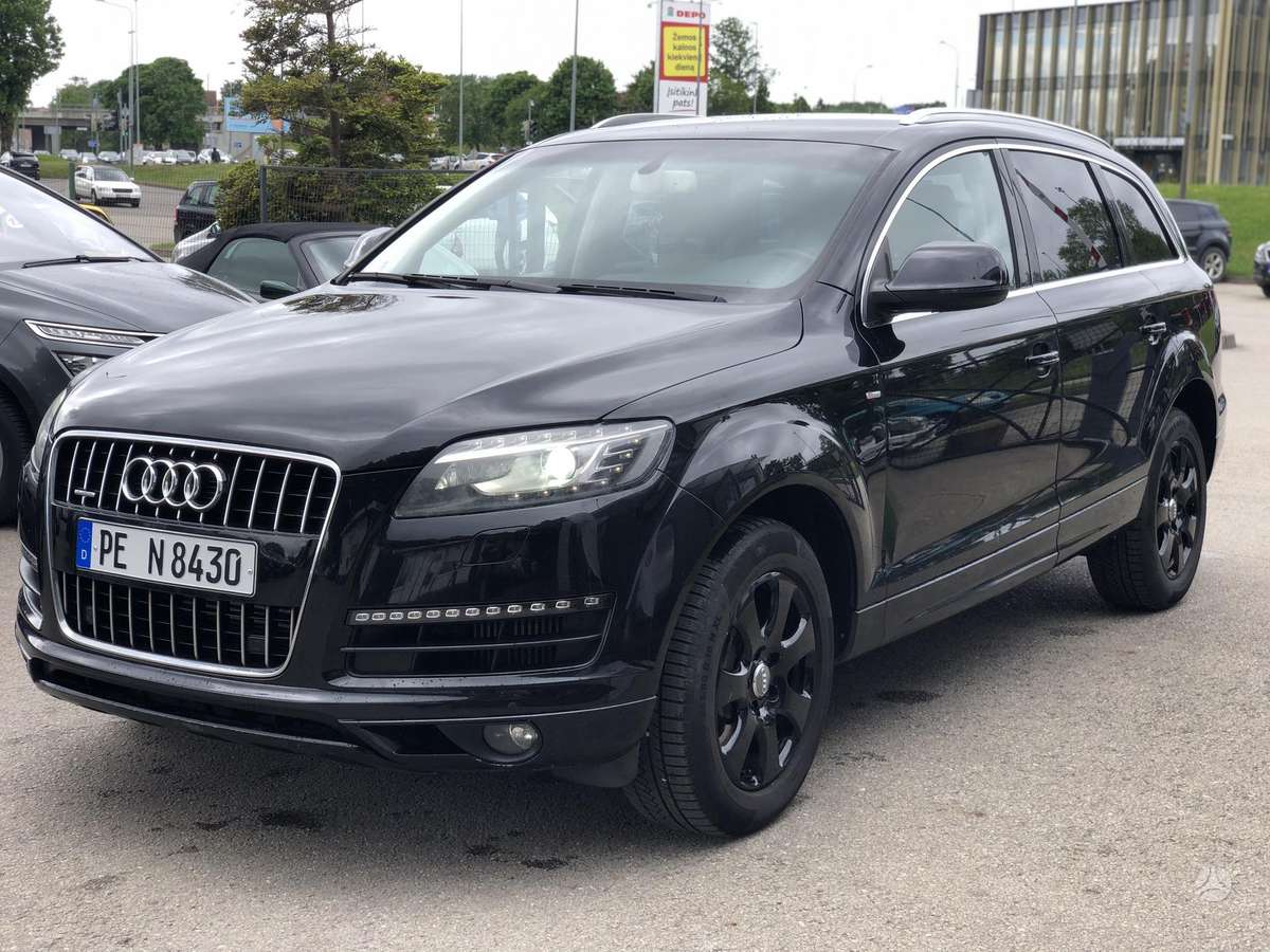 Audi Q7, 3.0 l., off-road / crossover