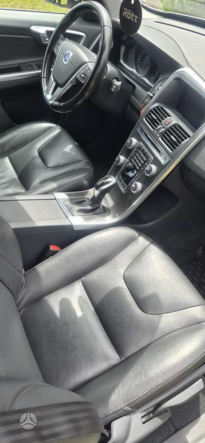 Volvo XC60, 2.0 l., hatchback