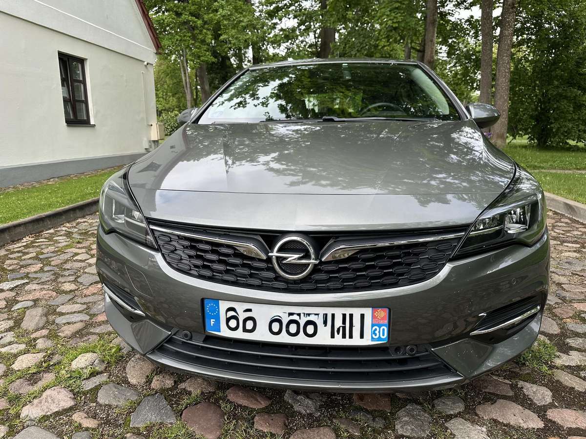 Opel Astra, 1.2 l., hatchback