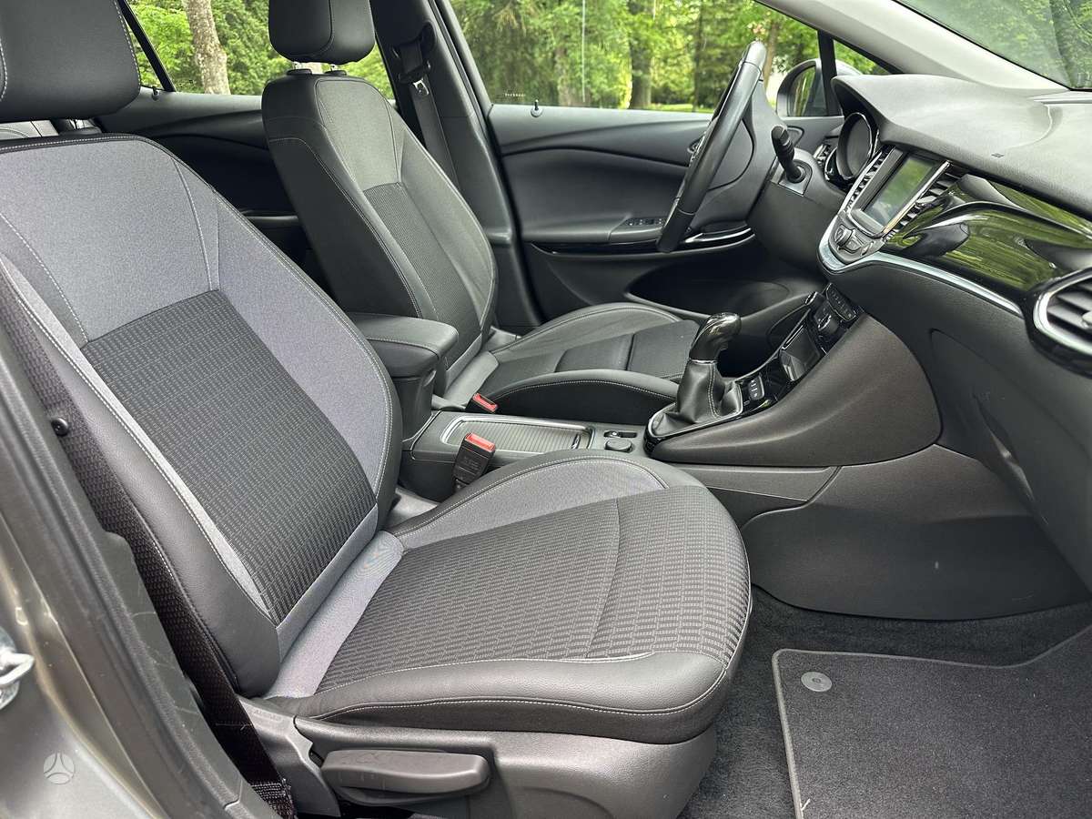 Opel Astra, 1.2 l., hatchback