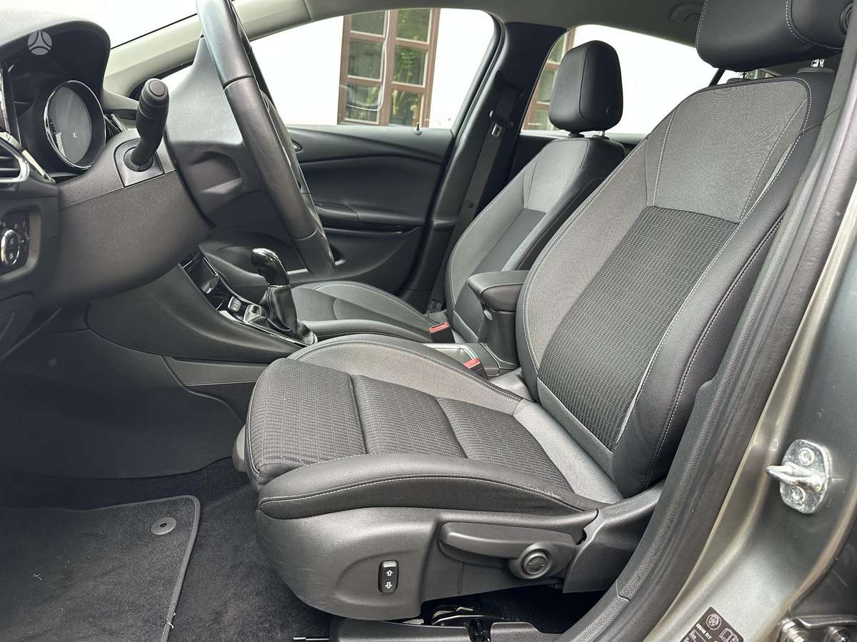 Opel Astra, 1.2 l., hatchback