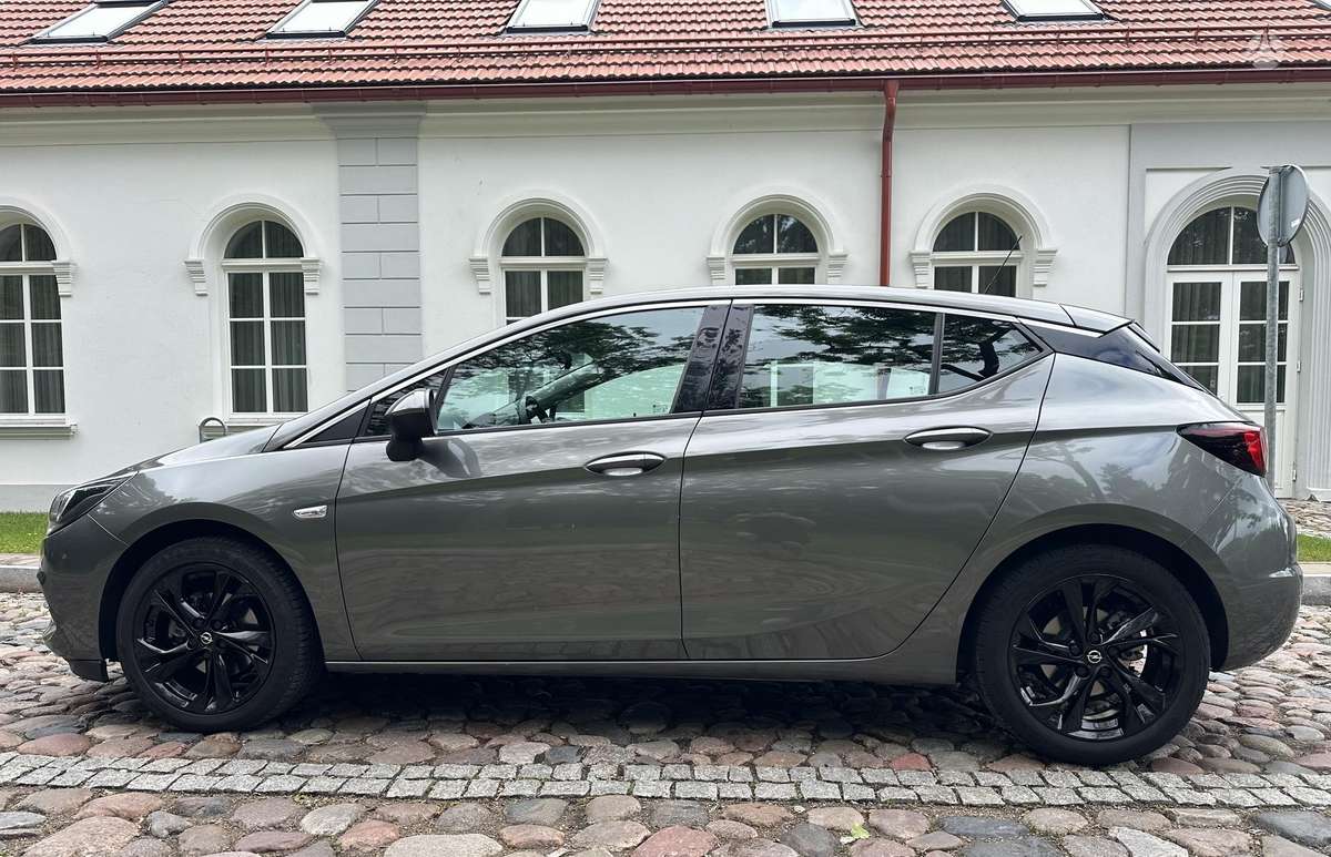 Opel Astra, 1.2 l., hatchback