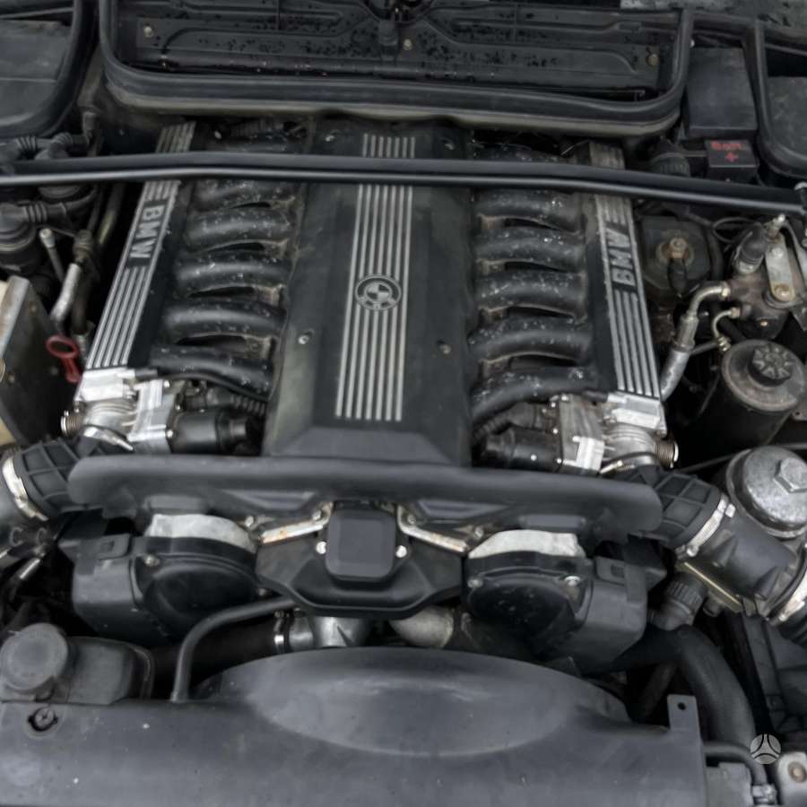 BMW 850, 5.0 l., coupe