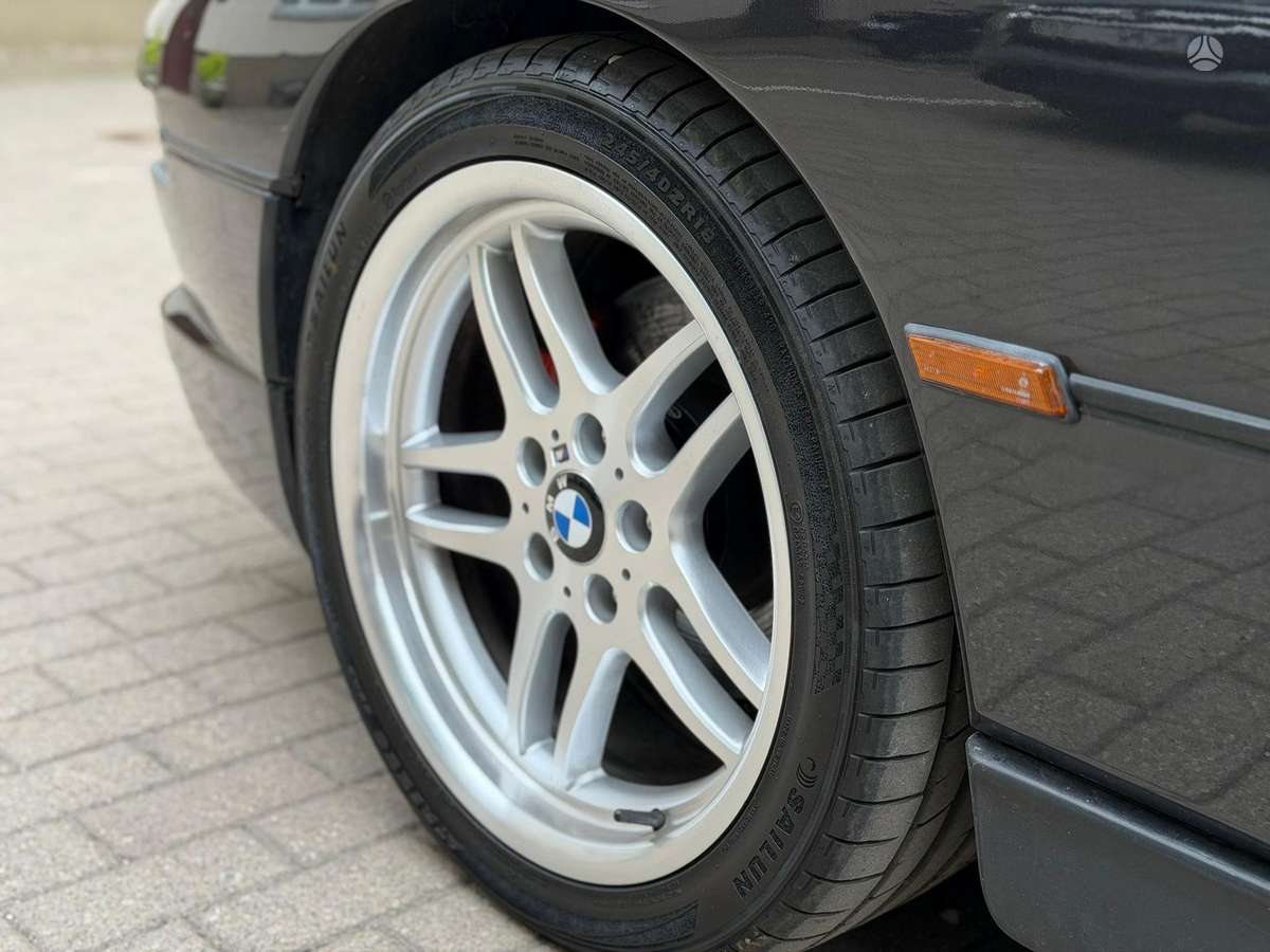 BMW 850, 5.0 l., coupe