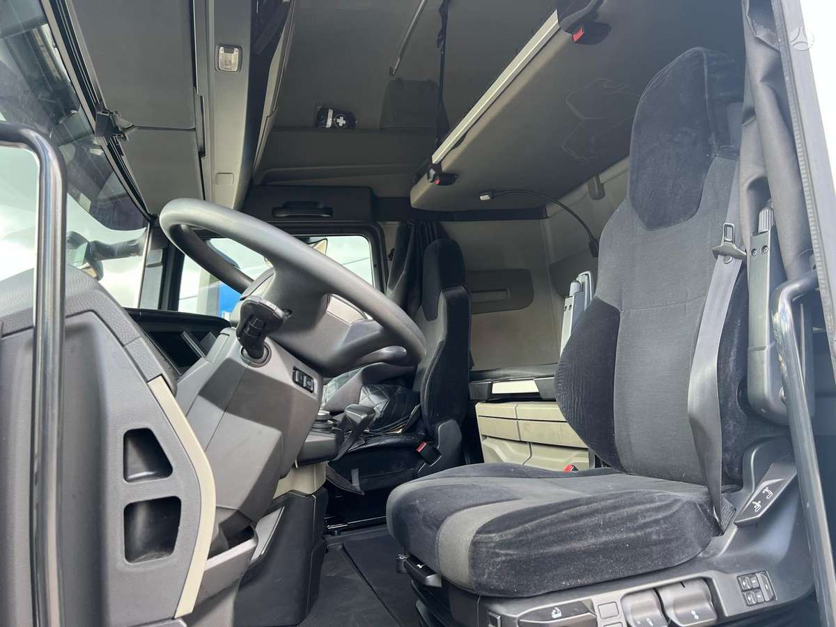 MAN TGX 18.470 4x2, double sleeper