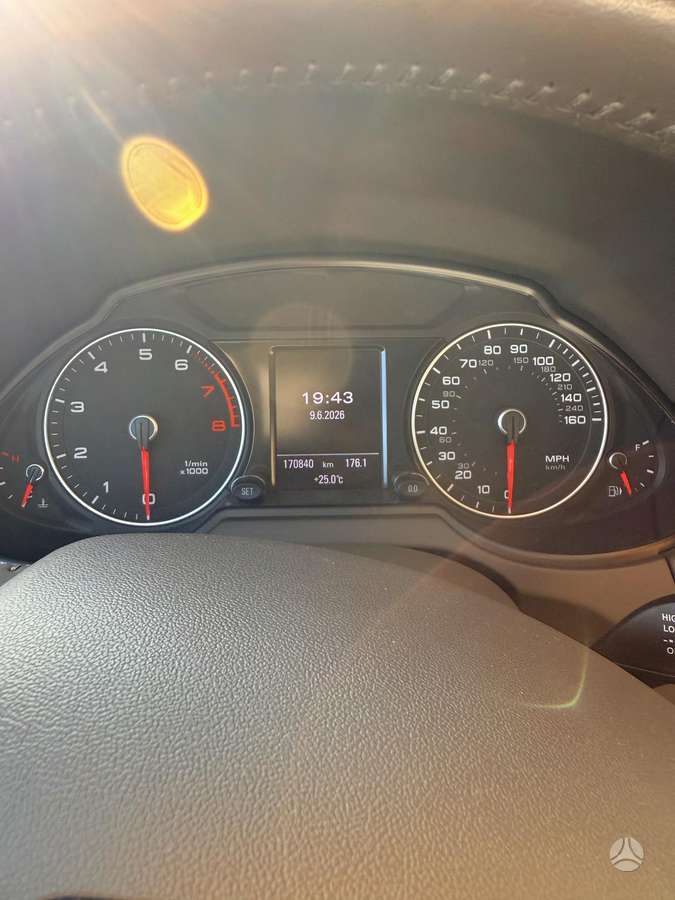 Audi Q5, 2.0 l., Внедорожник / Кроссовер