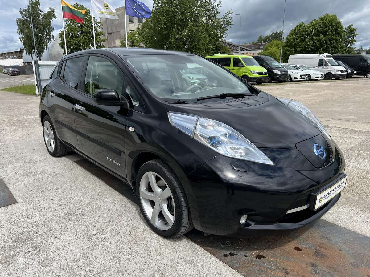 Nissan Leaf, hatchback
