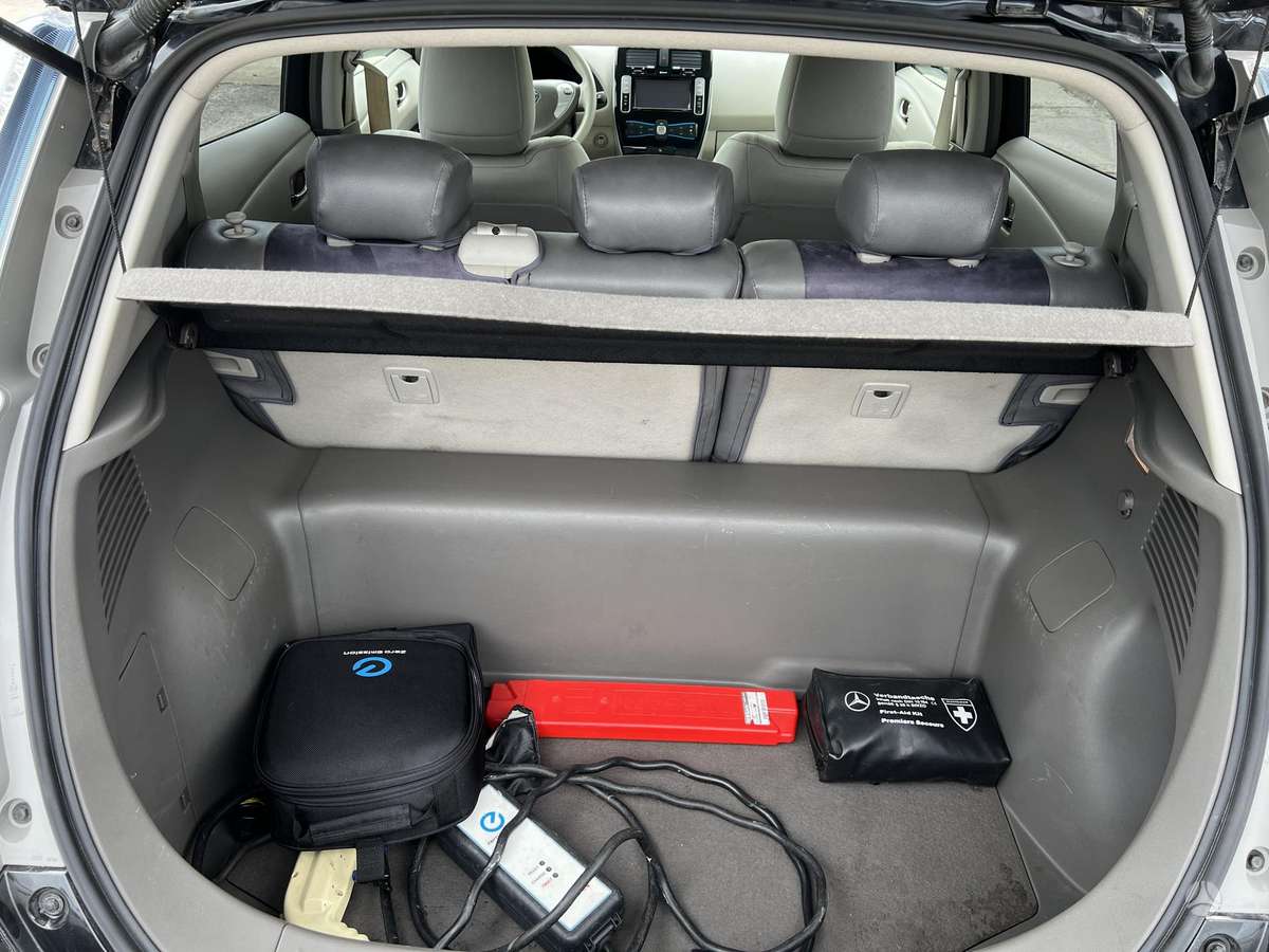 Nissan Leaf, Хэтчбек