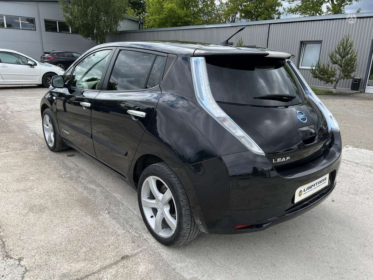 Nissan Leaf, hatchback