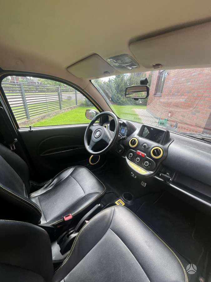 Zhidou KWB, 18 kWh, hatchback