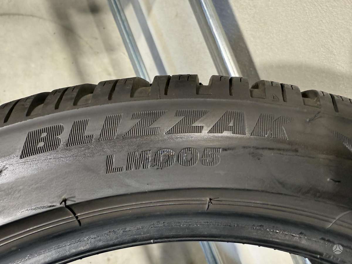 Bridgestone Blizzak lm005, winter 225/45 R17