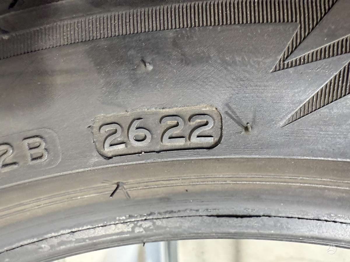 Bridgestone Blizzak lm005, winter 225/45 R17