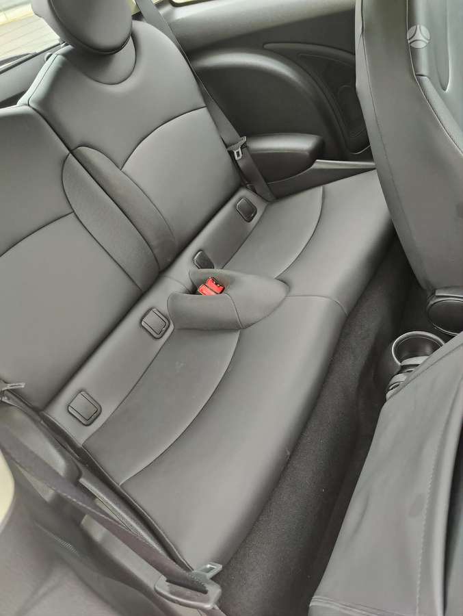 Mini Cooper, 1.6 l., hatchback