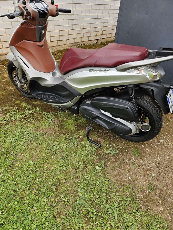Piaggio Beverly 350cc, scooters / mopeds