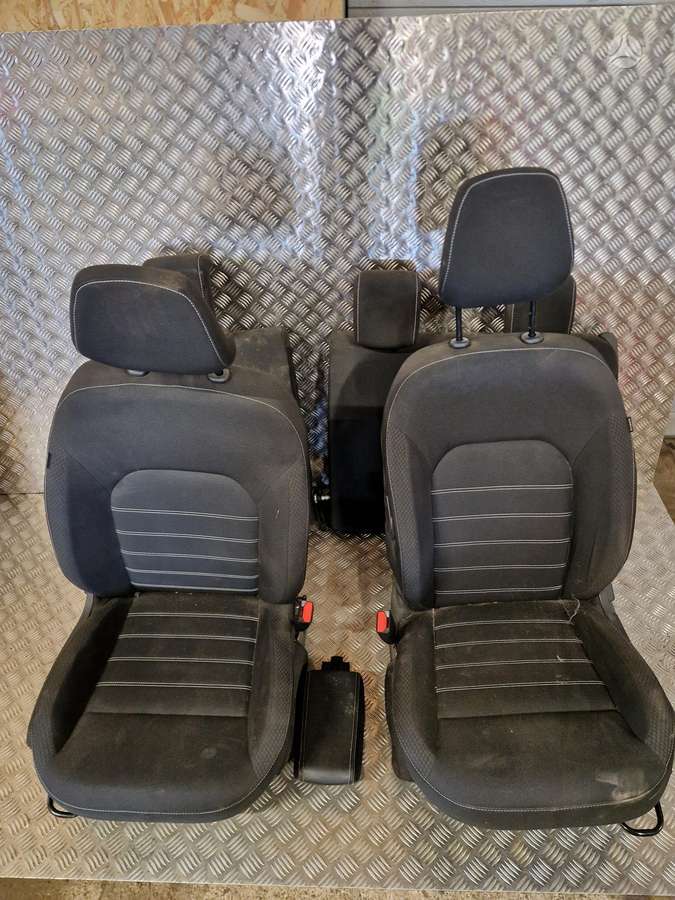 Dacia Duster salono detalės