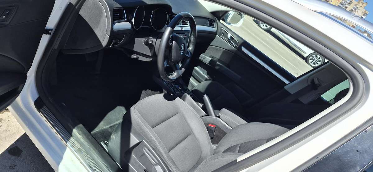 Skoda Superb, 2.0 l., wagon