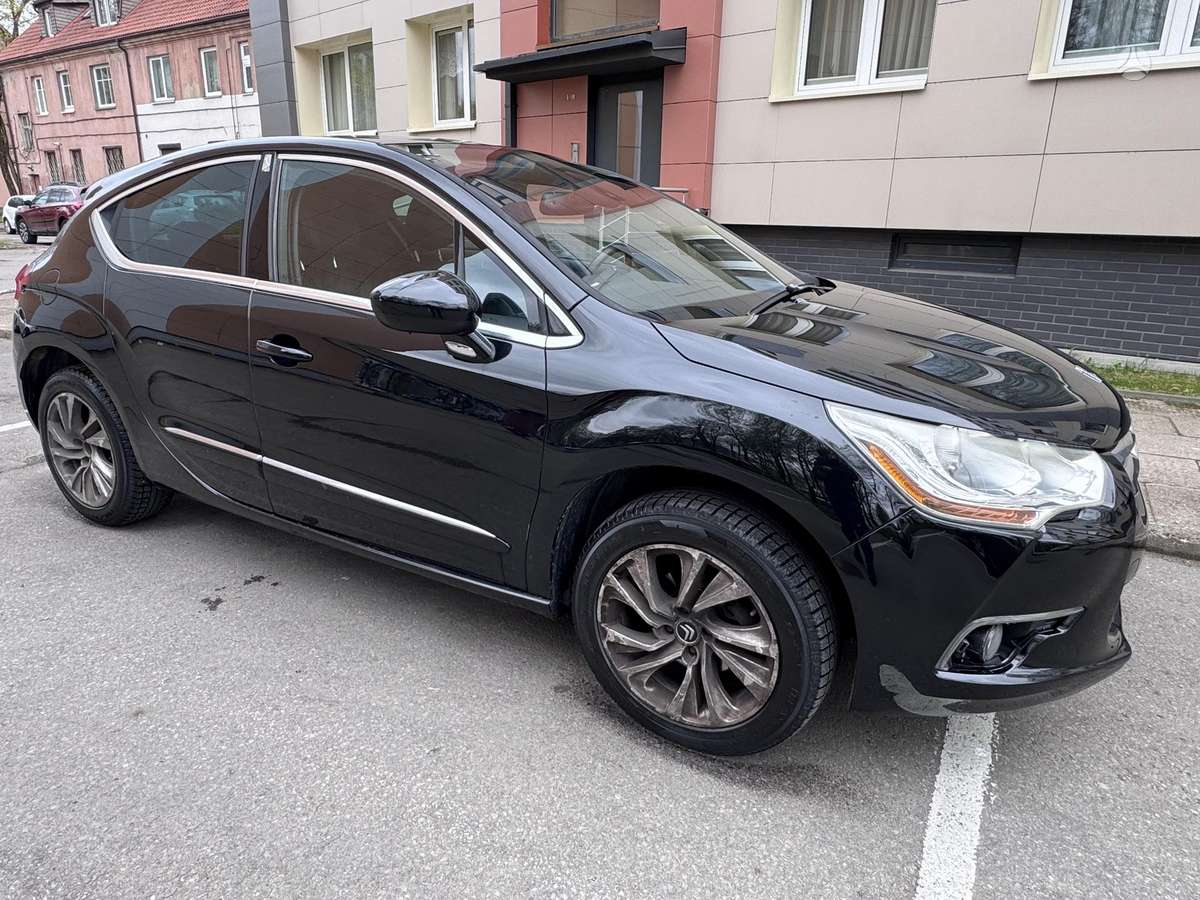 Citroen DS4, 1.6 l., Хэтчбек
