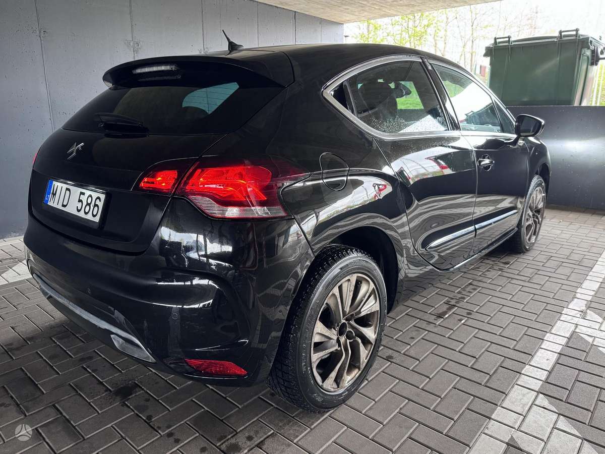 Citroen DS4, 1.6 l., hatchback