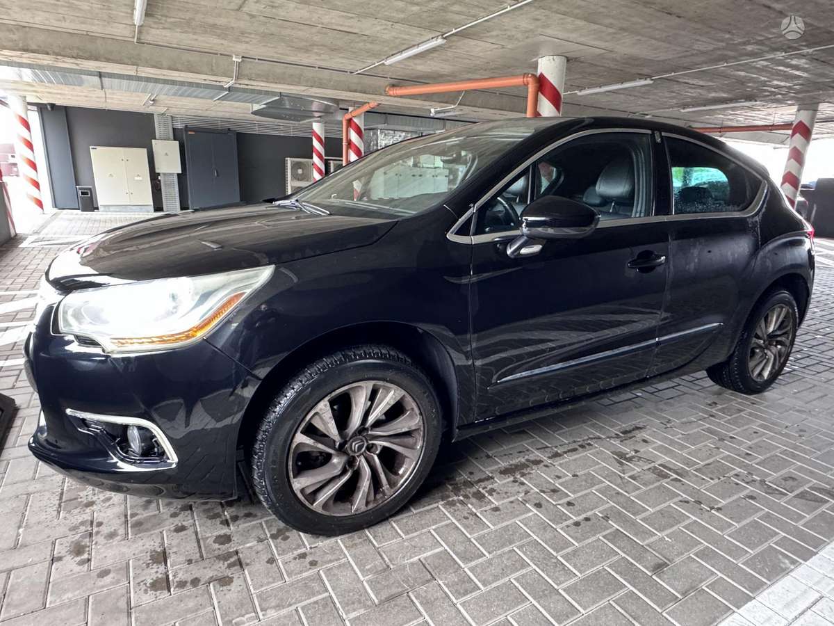 Citroen DS4, 1.6 l., hatchback