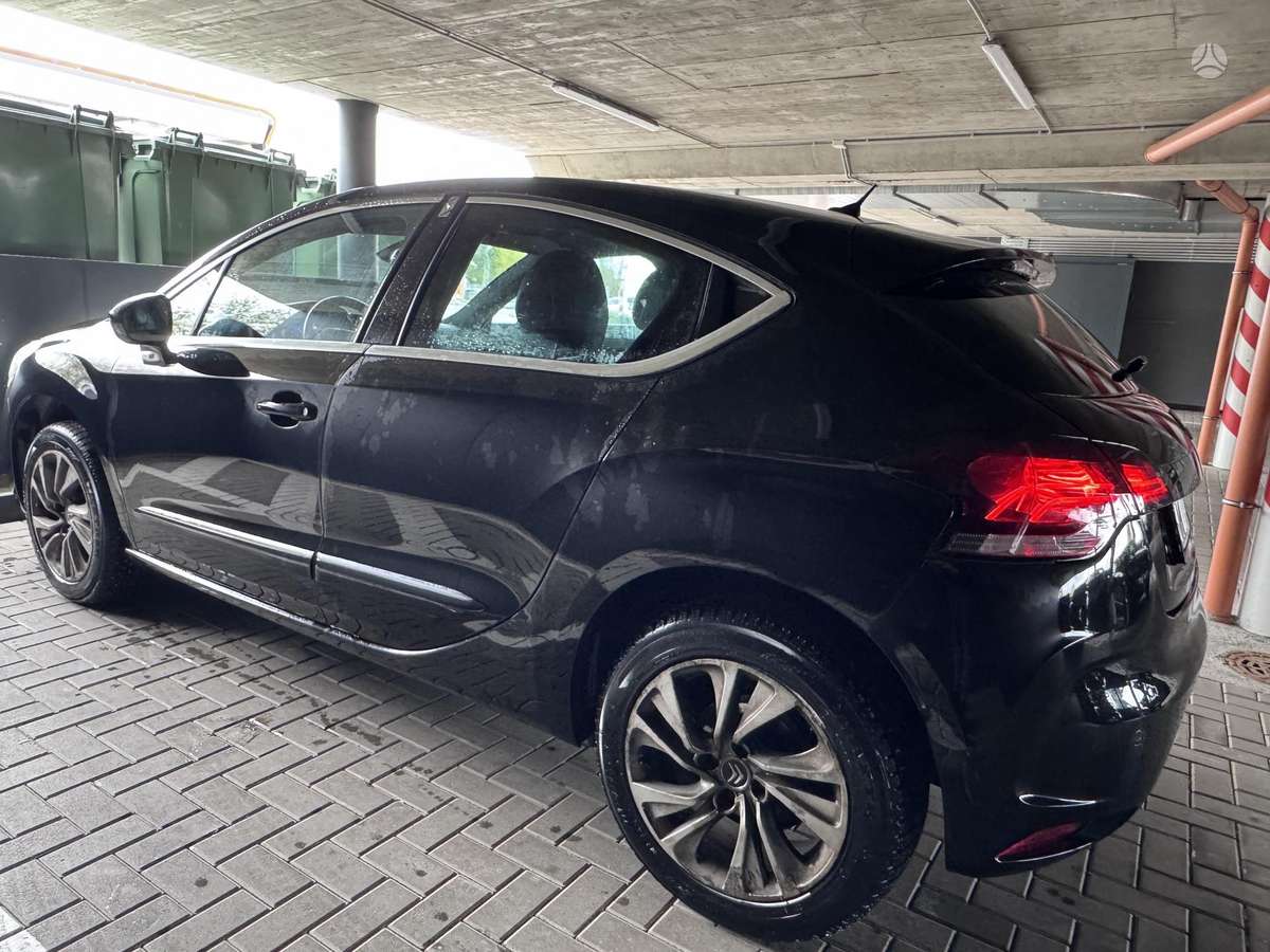 Citroen DS4, 1.6 l., Хэтчбек