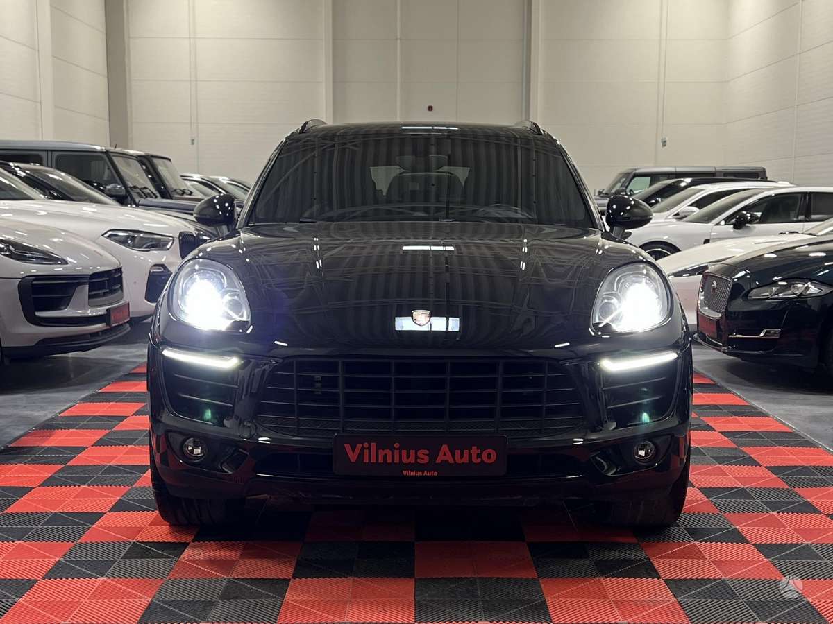 Porsche Macan - 2