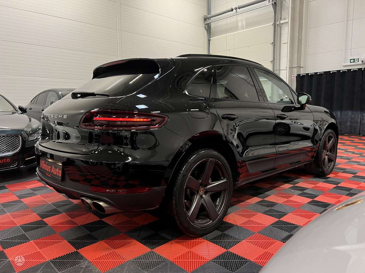 Porsche Macan - 4