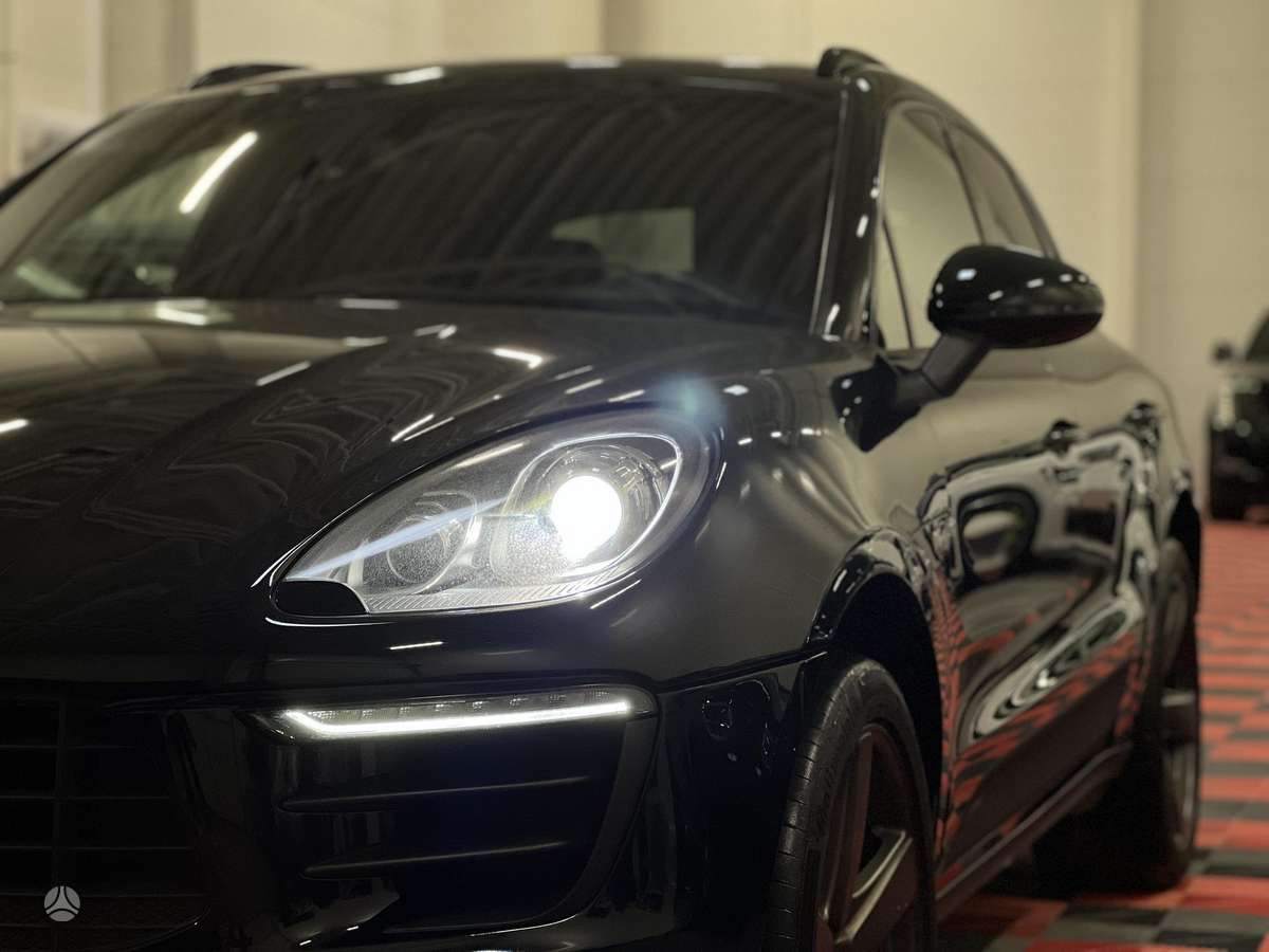 Porsche Macan - 8