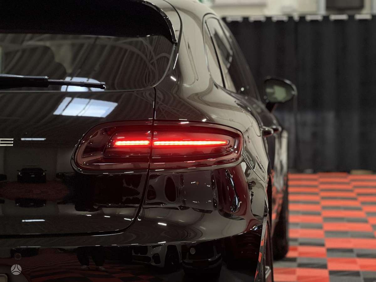 Porsche Macan - 10