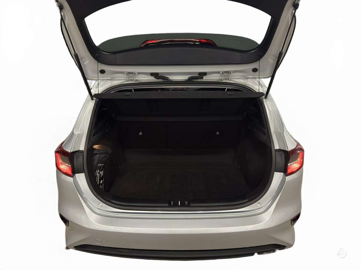 Kia Ceed, 1.6 l., Хэтчбек