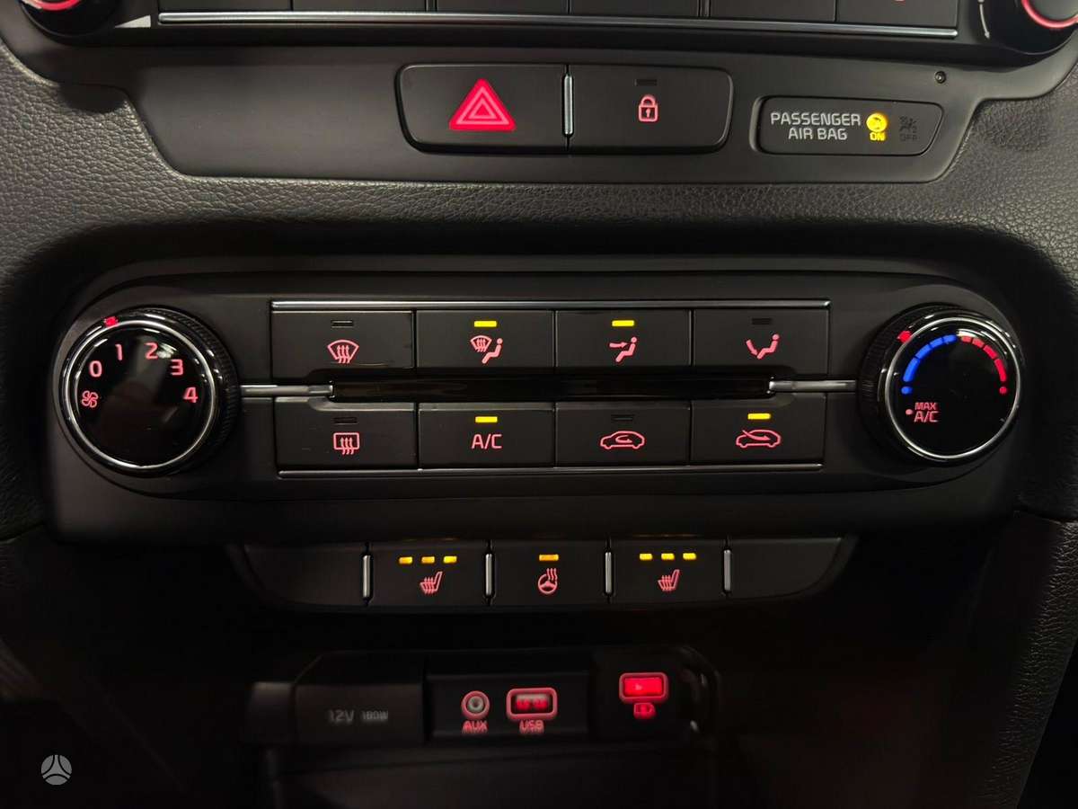 Kia Ceed, 1.6 l., hatchback