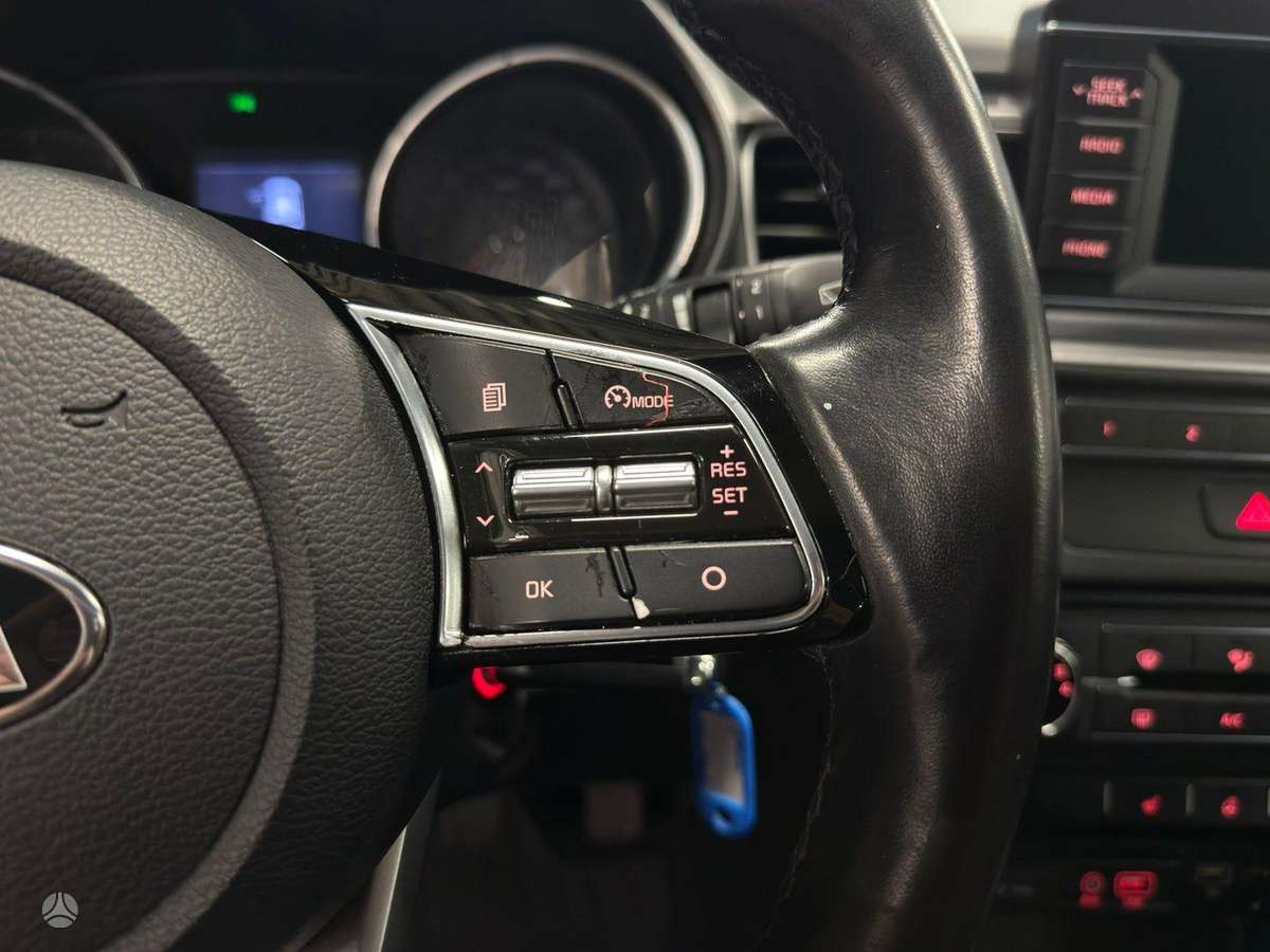 Kia Ceed, 1.6 l., Хэтчбек