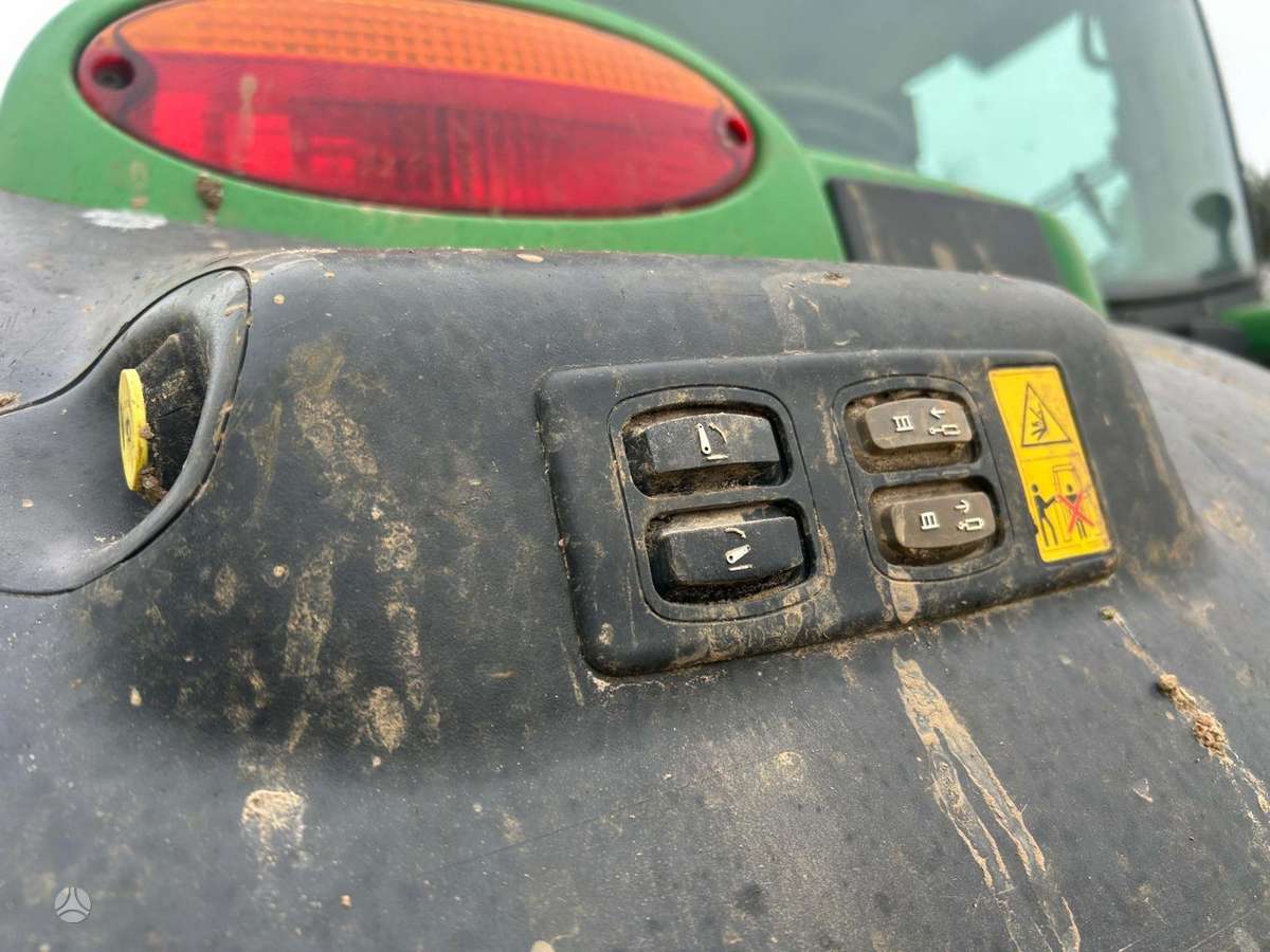 John Deere 6195R, tractors
