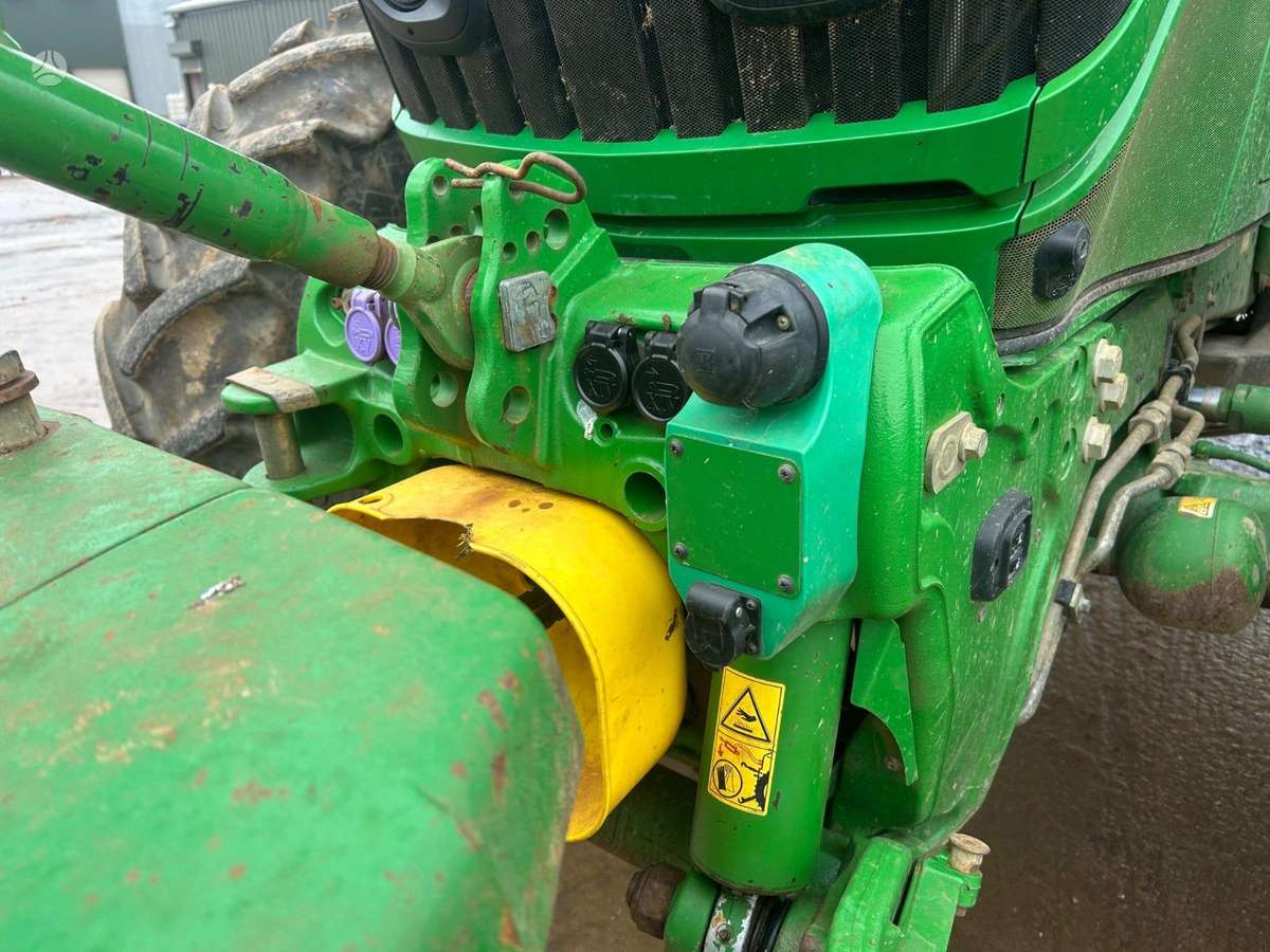 John Deere 6195R, tractors