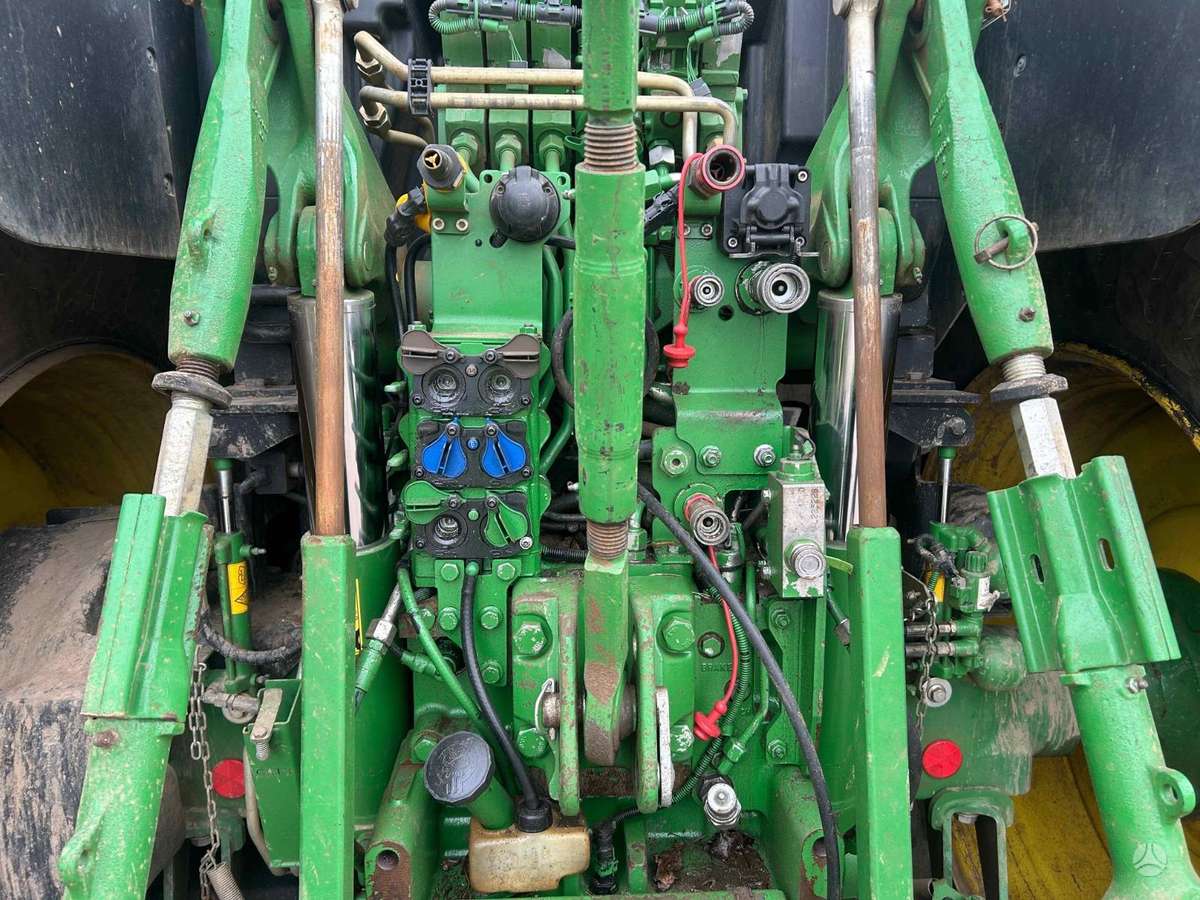 John Deere 6195R, tractors
