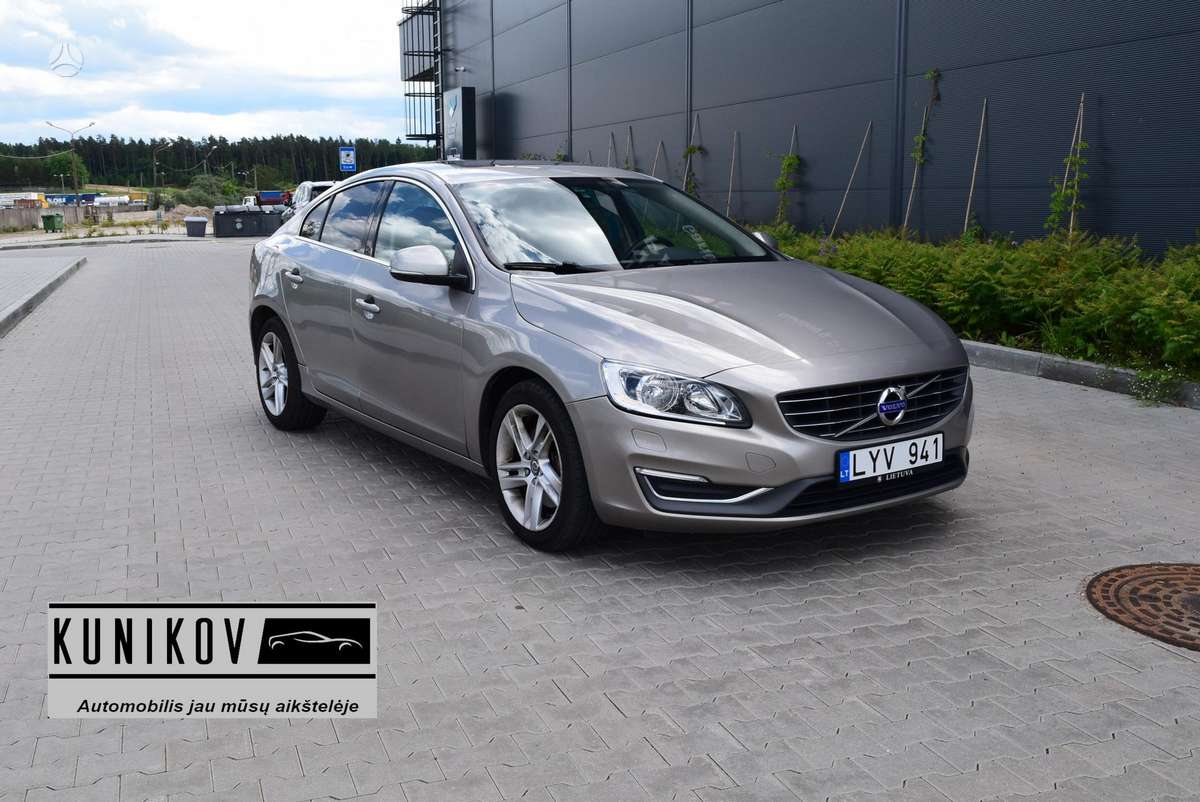 Volvo S60 - 1