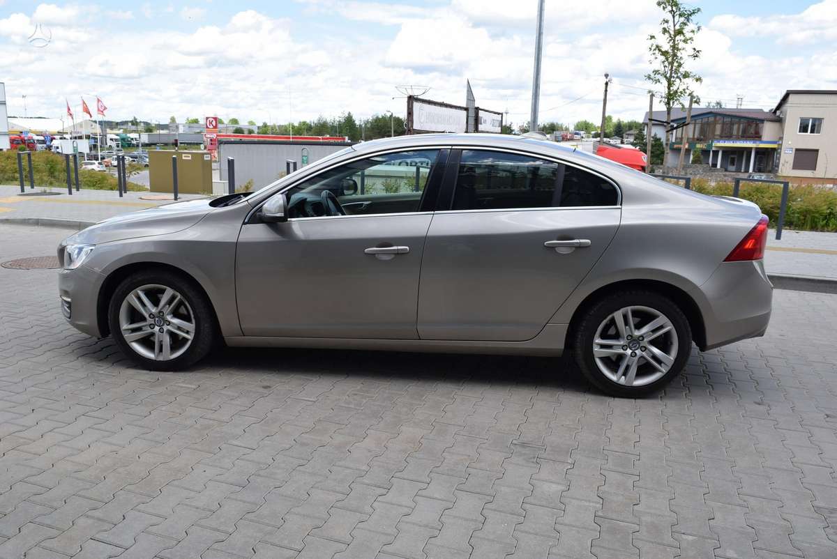 Volvo S60 - 4