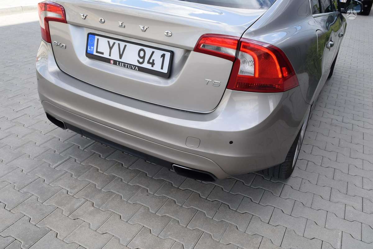Volvo S60, 2.5 l., Седан