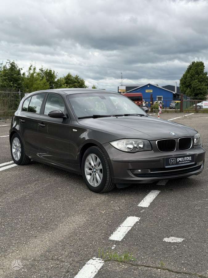 BMW 118, 2.0 l., hatchback